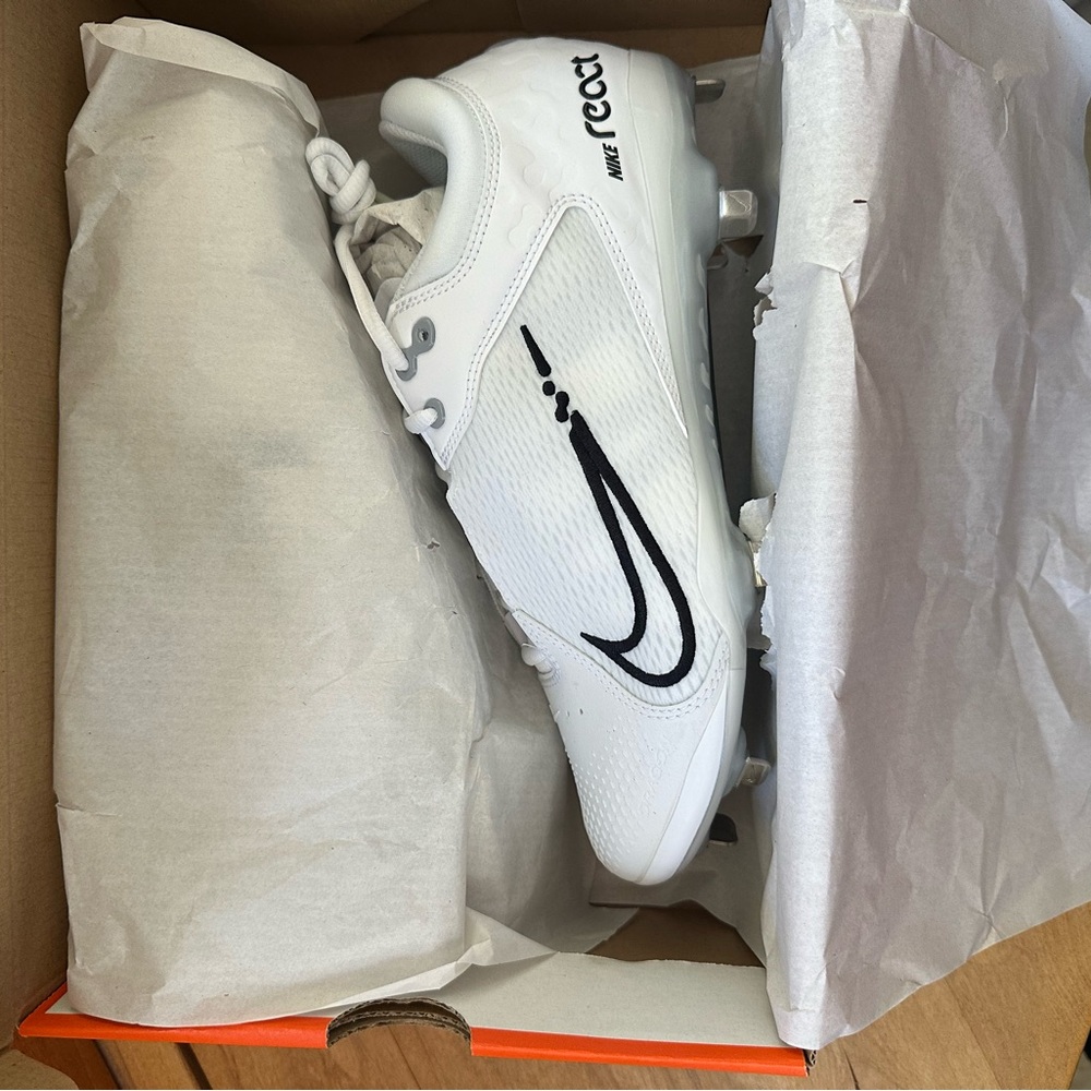 Nike Hyperdiamond 4 Elite Women's Softball Cleats